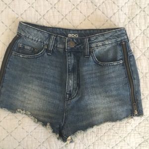 BDG High Rise Cheeky Shorts w Zipper Sides